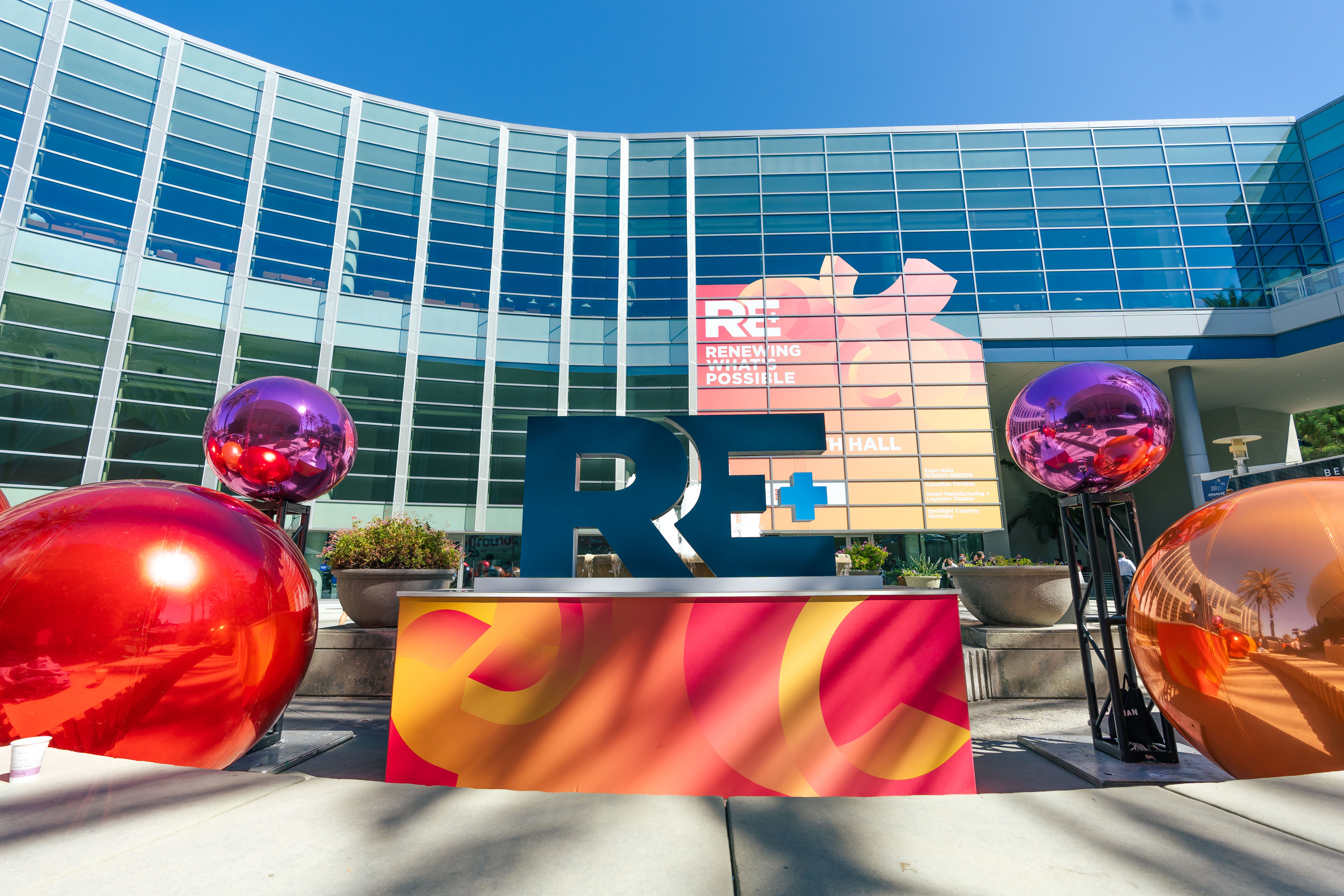 Powering a New Track to Create a Growth Engine - Midea Building ...